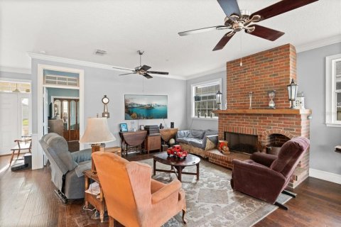 House in Altamonte Springs, Florida 4 bedrooms, 250.09 sq.m. № 2112330 - photo 8