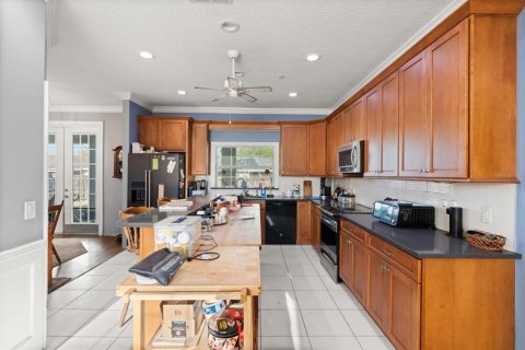 House in Altamonte Springs, Florida 4 bedrooms, 250.09 sq.m. № 2112330 - photo 12