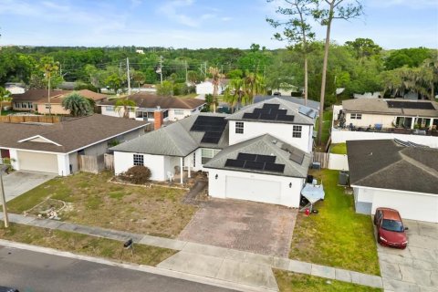 House in Altamonte Springs, Florida 4 bedrooms, 250.09 sq.m. № 2112330 - photo 3
