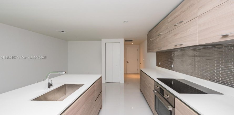 Condo à Miami, Floride, 2 chambres  № 1930060