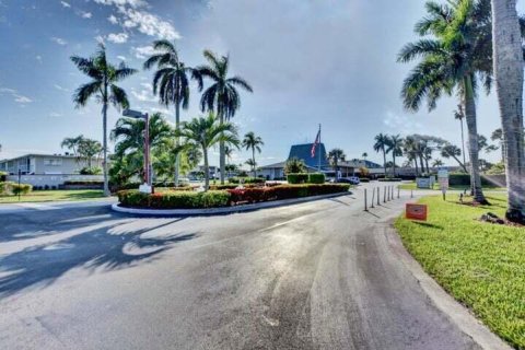 Condominio en alquiler en Lake Worth, Florida, 1 dormitorio, 69.12 m2 № 1003782 - foto 1