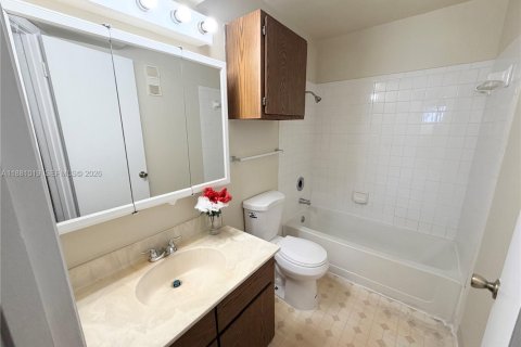 Condominio en venta en Sunrise, Florida, 1 dormitorio, 55.28 m2 № 2089750 - foto 6