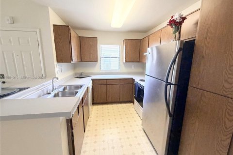 Condominio en venta en Sunrise, Florida, 1 dormitorio, 55.28 m2 № 2089750 - foto 5