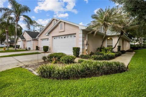 Adosado en Winter Haven, Florida 3 dormitorios, 141.77 m2 № 2225251