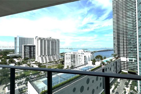 Copropriété à louer à Miami, Floride: 3 chambres, 103.12 m2 № 1965246 - photo 11