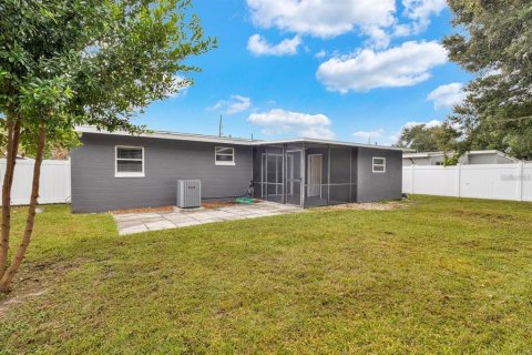 House in Orlando, Florida 2 bedrooms, 97.08 sq.m. № 1775664 - photo 19