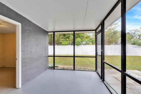 House in Orlando, Florida 2 bedrooms, 97.08 sq.m. № 1775664 - photo 11