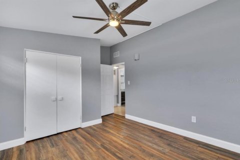 House in Orlando, Florida 2 bedrooms, 97.08 sq.m. № 1775664 - photo 13