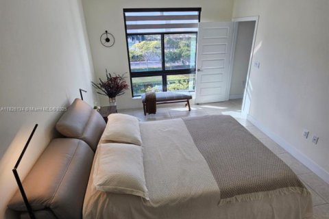 Condo in Doral, Florida, 3 bedrooms  № 1957689 - photo 9