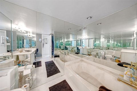 Снять в аренду кондоминиум в Халландейл-Бич, Флорида 2 спальни, 132.85м2, № 1991598 - фото 17