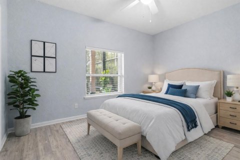 House in Orlando, Florida 5 bedrooms, 347.36 sq.m. № 2100031 - photo 15