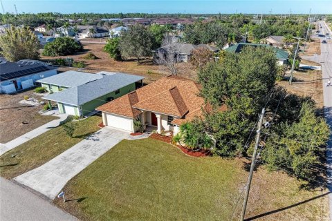 Villa ou maison à vendre à Punta Gorda, Floride: 3 chambres, 205.13 m2 № 2135879 - photo 7