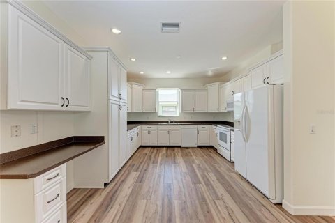 Villa ou maison à vendre à Punta Gorda, Floride: 3 chambres, 205.13 m2 № 2135879 - photo 18