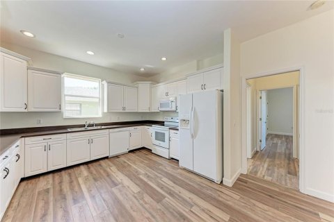 Villa ou maison à vendre à Punta Gorda, Floride: 3 chambres, 205.13 m2 № 2135879 - photo 20