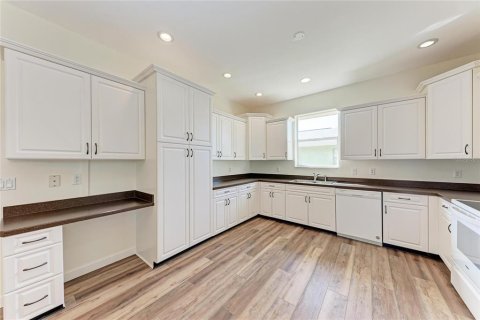 Villa ou maison à vendre à Punta Gorda, Floride: 3 chambres, 205.13 m2 № 2135879 - photo 19