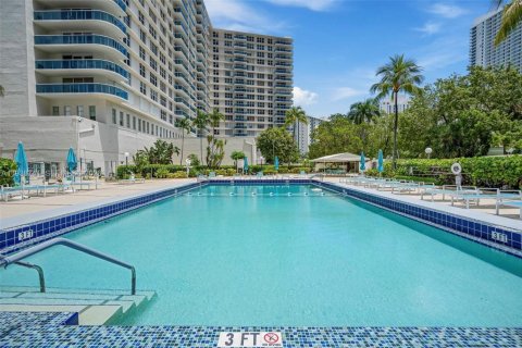 Condominio en venta en Hollywood, Florida, 2 dormitorios, 123.93 m2 № 2152638 - foto 29