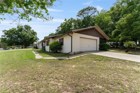 Casa en venta en Belleview, Florida, 3 dormitorios, 133.41 m2 № 2304401 - foto 2