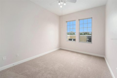 Townhouse in Tarpon Springs, Florida 3 bedrooms, 211.35 sq.m. № 2406881 - photo 22