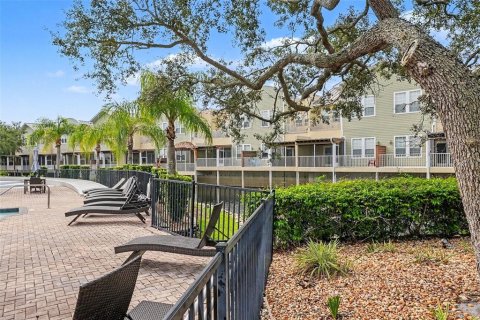 Townhouse in Tarpon Springs, Florida 3 bedrooms, 211.35 sq.m. № 2406881 - photo 30