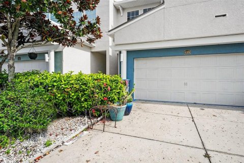 Townhouse in Tarpon Springs, Florida 3 bedrooms, 211.35 sq.m. № 2406881 - photo 7