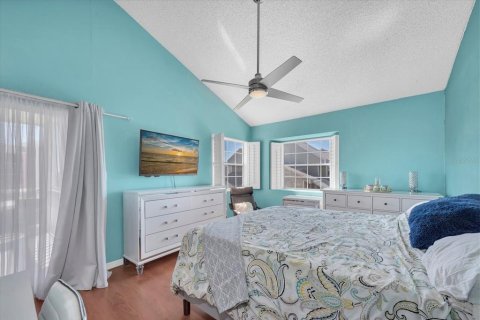 Condo in Saint Petersburg, Florida, 2 bedrooms № 2211901 - photo 16