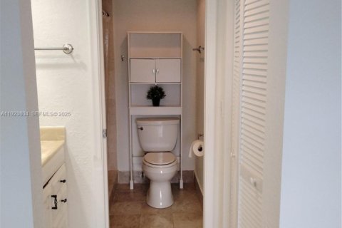 Condominio en venta en Pembroke Pines, Florida, 2 dormitorios, 110.74 m2 № 1982725 - foto 17