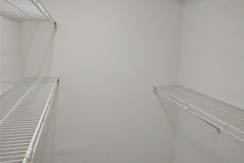 Condominio en venta en Pembroke Pines, Florida, 2 dormitorios, 110.74 m2 № 1982725 - foto 25