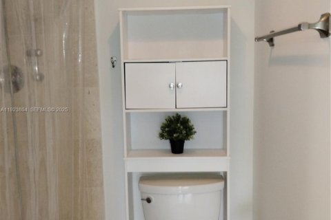 Condominio en venta en Pembroke Pines, Florida, 2 dormitorios, 110.74 m2 № 1982725 - foto 19