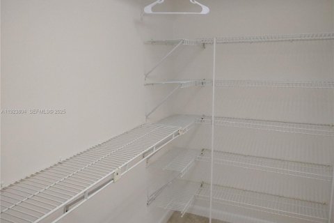 Condominio en venta en Pembroke Pines, Florida, 2 dormitorios, 110.74 m2 № 1982725 - foto 24