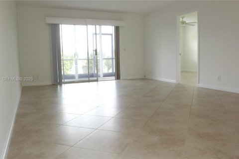 Condominio en venta en Pembroke Pines, Florida, 2 dormitorios, 110.74 m2 № 1982725 - foto 3