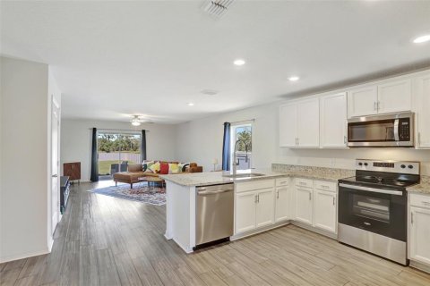 Villa ou maison à vendre à Poinciana, Floride: 4 chambres, 175.21 m2 № 1911505 - photo 9