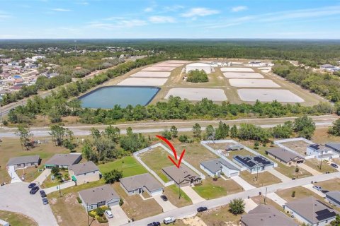 Villa ou maison à vendre à Poinciana, Floride: 4 chambres, 175.21 m2 № 1911505 - photo 1
