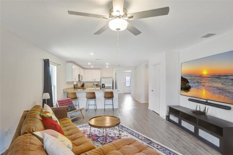 Villa ou maison à vendre à Poinciana, Floride: 4 chambres, 175.21 m2 № 1911505 - photo 8