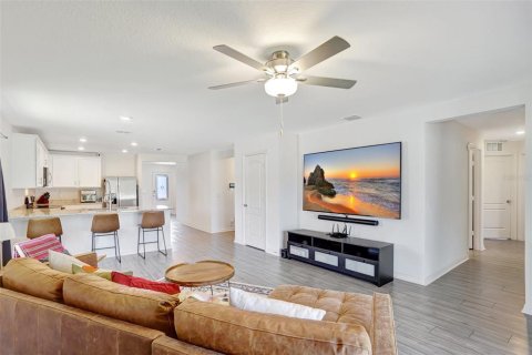 Villa ou maison à vendre à Poinciana, Floride: 4 chambres, 175.21 m2 № 1911505 - photo 7