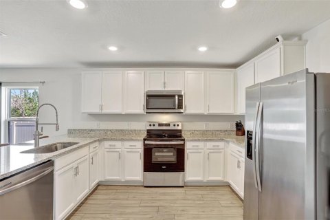 Villa ou maison à vendre à Poinciana, Floride: 4 chambres, 175.21 m2 № 1911505 - photo 10