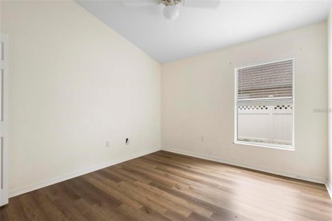 House in Deltona, Florida 4 bedrooms, 195.65 sq.m. № 2108858 - photo 23