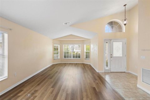 House in Deltona, Florida 4 bedrooms, 195.65 sq.m. № 2108858 - photo 5
