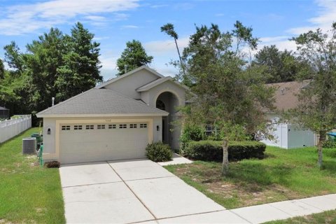 House in Deltona, Florida 4 bedrooms, 195.65 sq.m. № 2108858