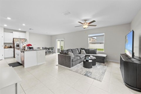 House in Spring Hill, Florida 4 bedrooms, 172.8 sq.m. № 1802937 - photo 8