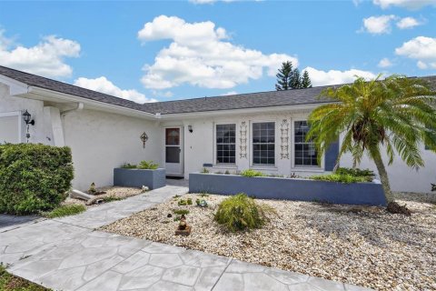 Villa ou maison à vendre à Sun City Center, Floride: 3 chambres, 143.53 m2 № 2298304 - photo 3