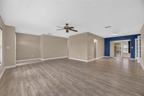 Villa ou maison à vendre à Sun City Center, Floride: 3 chambres, 143.53 m2 № 2298304 - photo 8