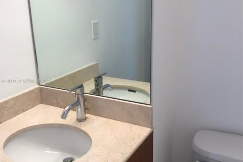 Copropriété à louer à Bal Harbour, Floride: 1 chambre, 83.24 m2 № 1989607 - photo 12