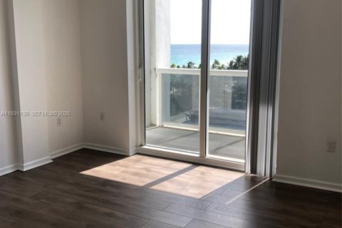 Copropriété à louer à Bal Harbour, Floride: 1 chambre, 83.24 m2 № 1989607 - photo 8