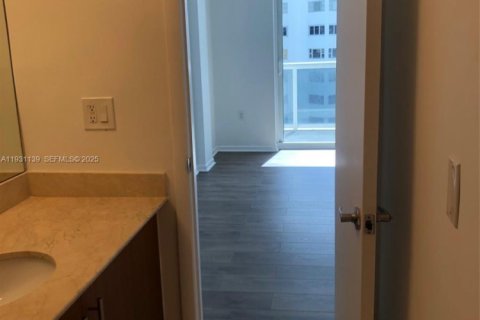 Copropriété à louer à Bal Harbour, Floride: 1 chambre, 83.24 m2 № 1989607 - photo 7