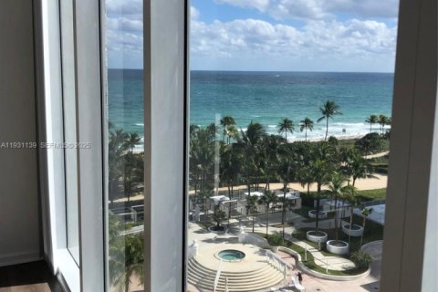 Copropriété à louer à Bal Harbour, Floride: 1 chambre, 83.24 m2 № 1989607 - photo 3