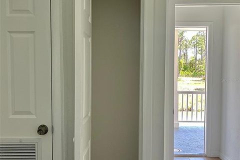 House in Punta Gorda, Florida 3 bedrooms, 126.16 sq.m. № 1721460 - photo 25