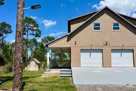 House in Punta Gorda, Florida 3 bedrooms, 126.16 sq.m. № 1721460 - photo 3