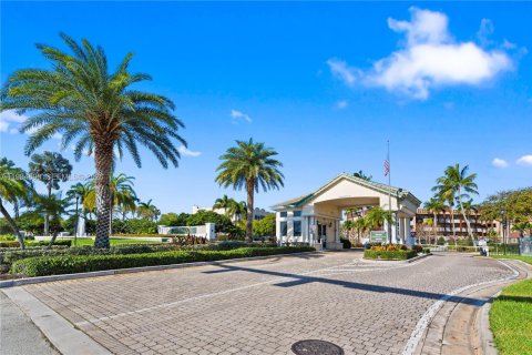 Купить кондоминиум в Тамарак, Флорида 2 спальни, 102.29м2, № 2044856 - фото 28