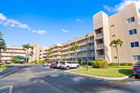 Купить кондоминиум в Тамарак, Флорида 2 спальни, 102.29м2, № 2044856 - фото 25