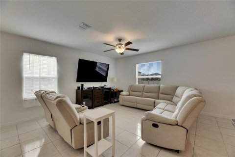 House in Riverview, Florida 4 bedrooms, 178.84 sq.m. № 1670213 - photo 10